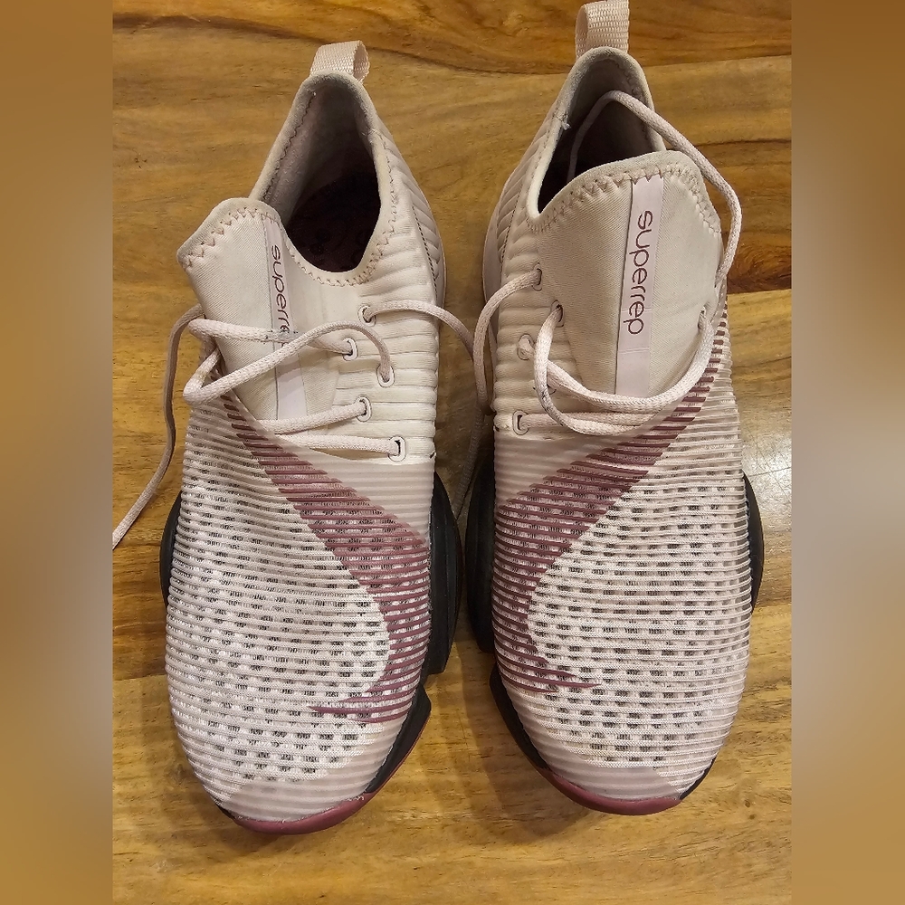 Womens Nike shoes